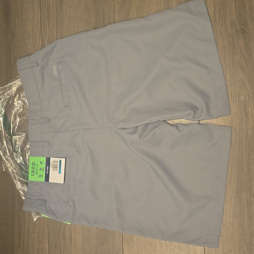 IZOD Boys' Performance Golf Swingflex Stretch Straight Fit Shorts